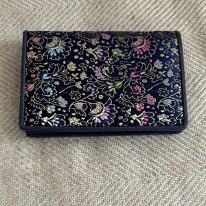 Floral Embroidered Leather Card Wallet
